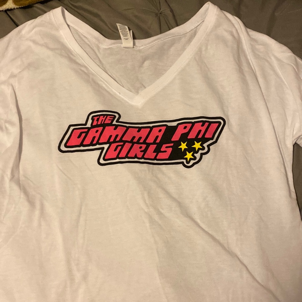 The gamma phi girls v-neck tshirt! Size medium